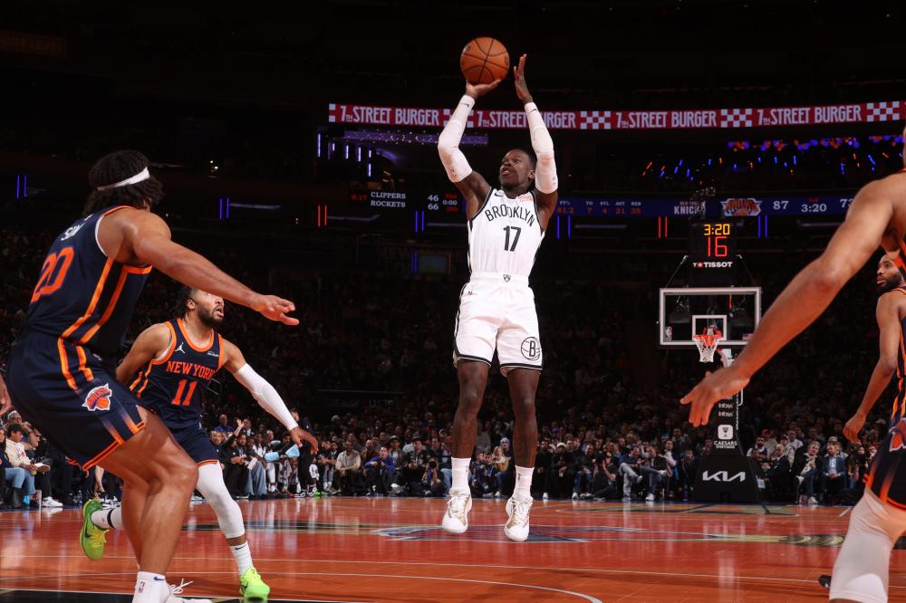 由于防守不 由于防守不