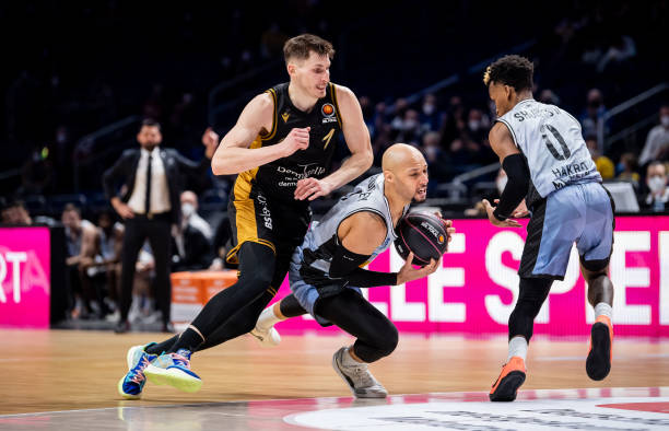 球员的穿插 球员的穿插