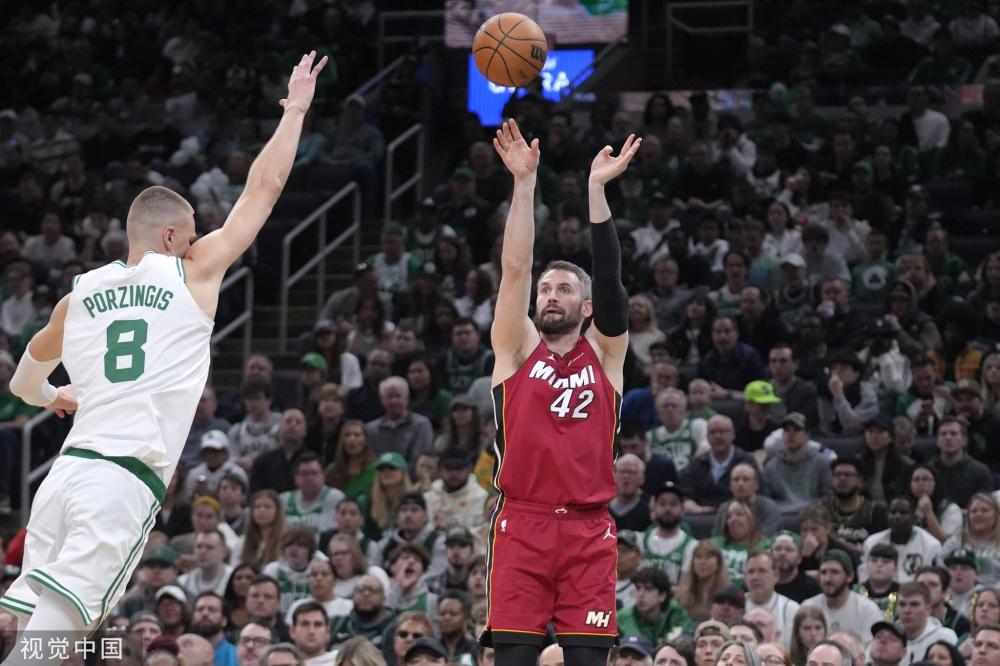 但他却刻意 但他却刻意